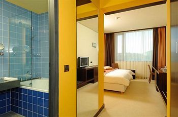 Safir Casino Hotel 4*